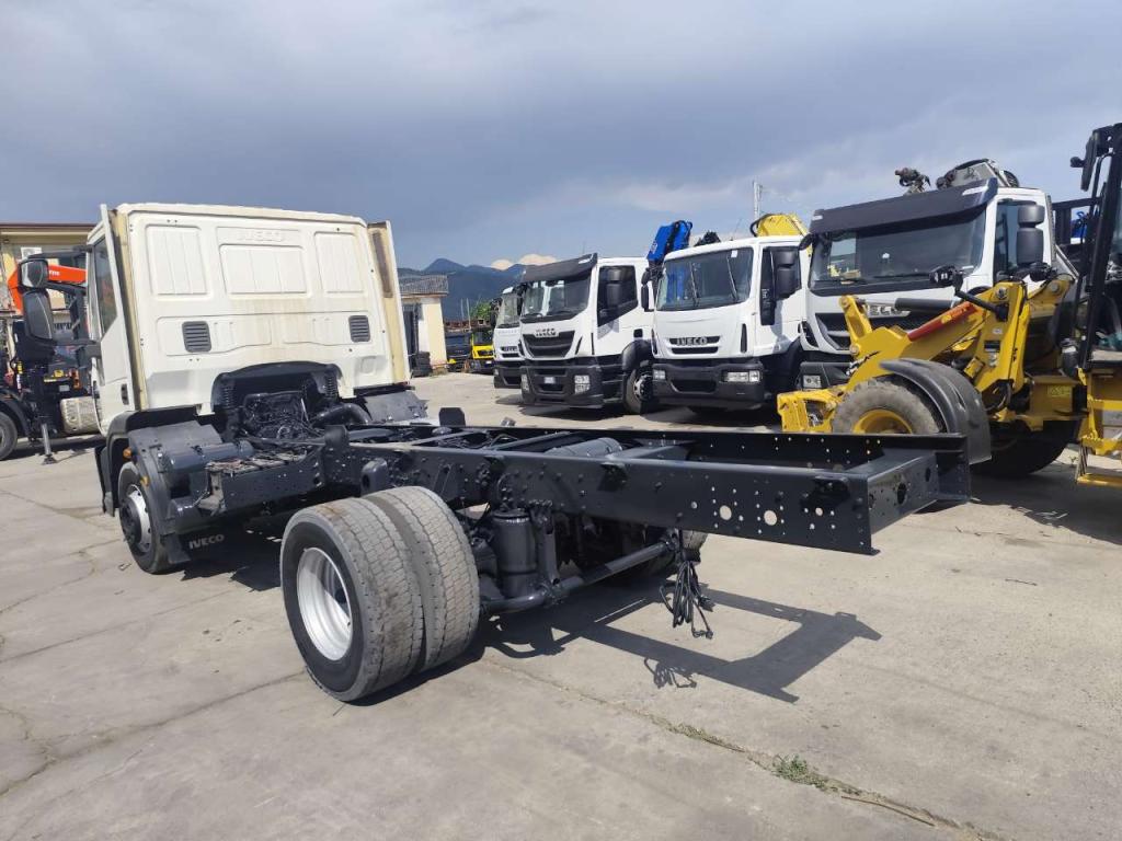 Iveco EUROCARGO 150E22P Photo 19