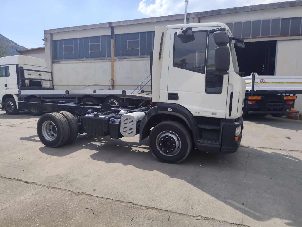 Iveco EUROCARGO 150E22P Photo 28