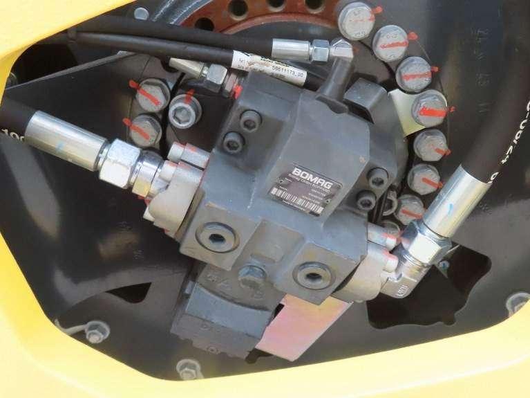 Bomag BW213 DH-5 Photo 12