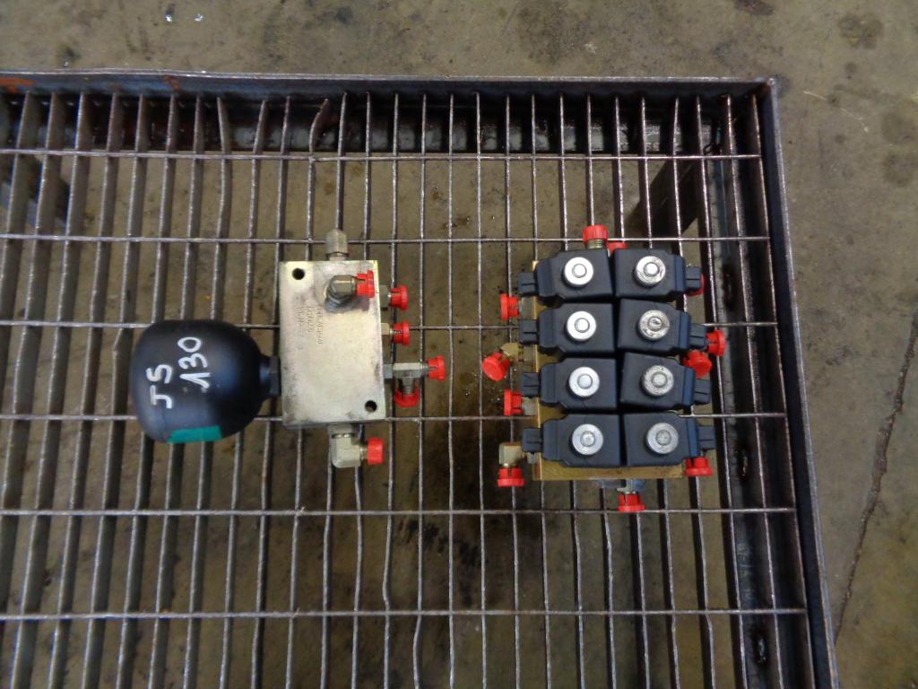 Electrovalve for JCB JS 130 Photo 1