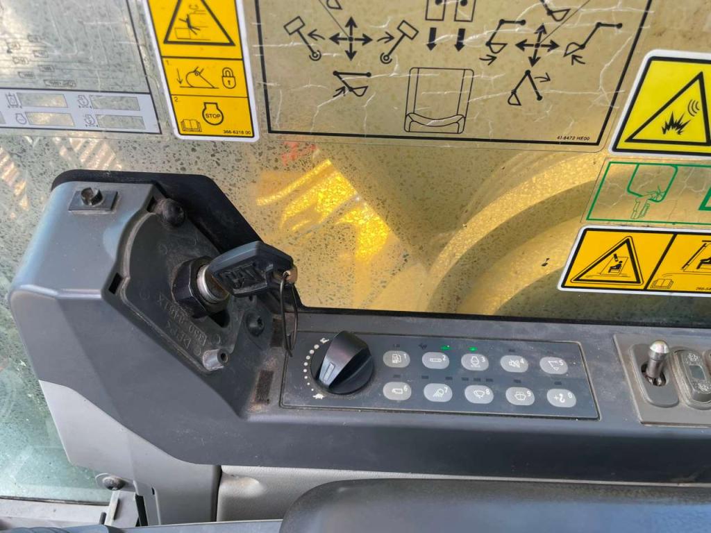 Caterpillar 329E Long Reach Excavator Photo 22