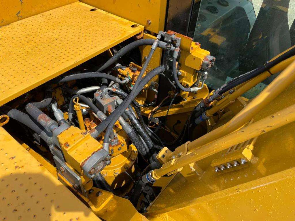 Caterpillar 329E Long Reach Excavator Photo 30