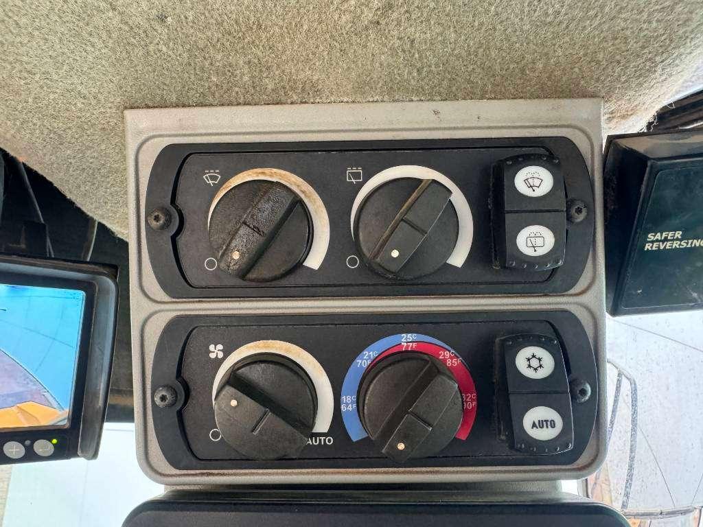 Caterpillar 972M - Weight System / Backup Camera Photo 12