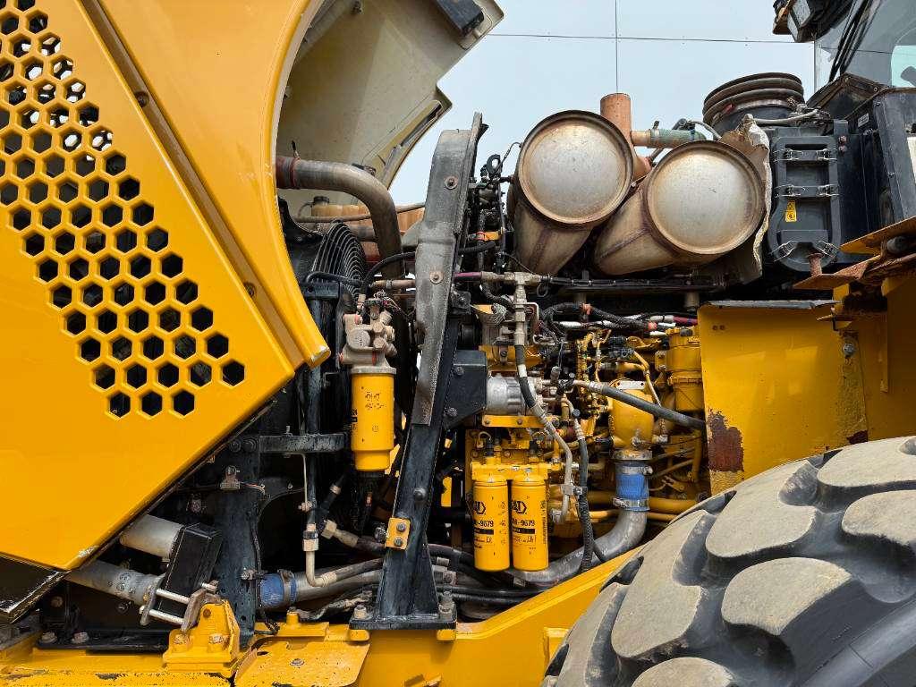 Caterpillar 972M - Weight System / Backup Camera Photo 29