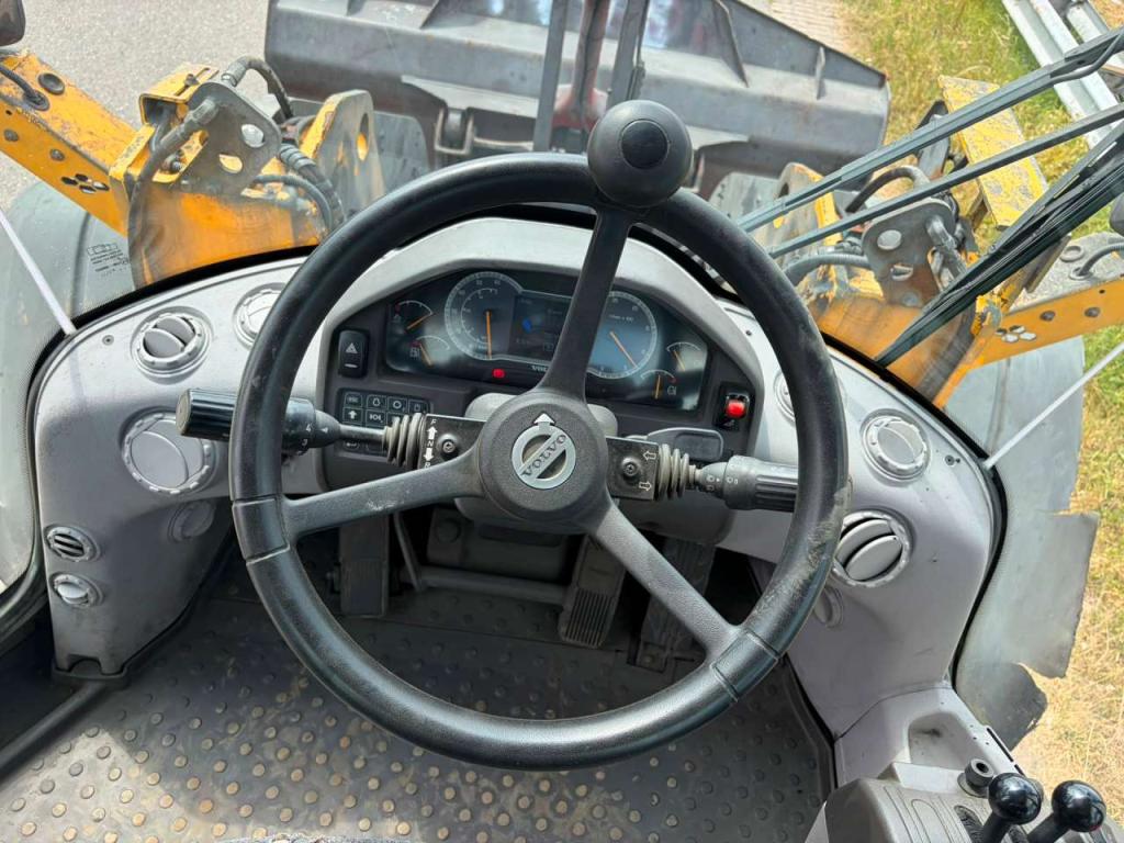 Volvo L90H Photo 18
