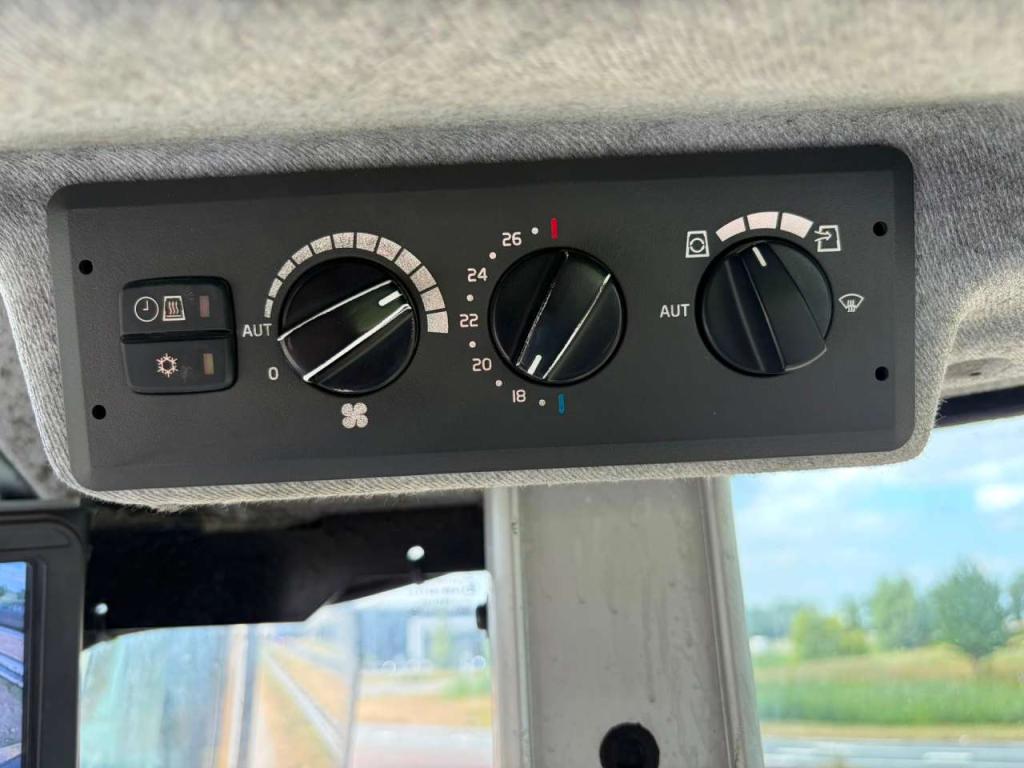 Volvo L90H Photo 24