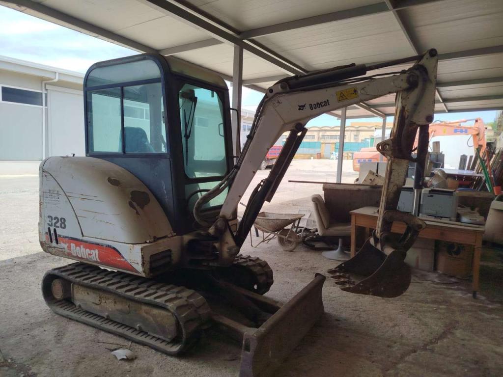 Bobcat 328D Photo 2