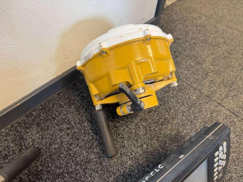 Trimble 3D GPS System CB460 Photo 7