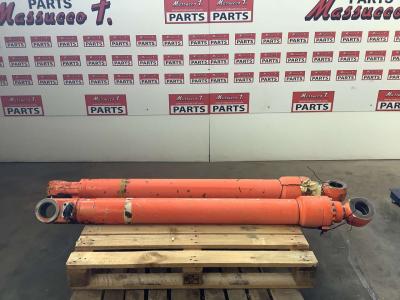 Lifting piston for Fiat Hitachi EX215 sold by Massucco T. Srl Area Ricambi