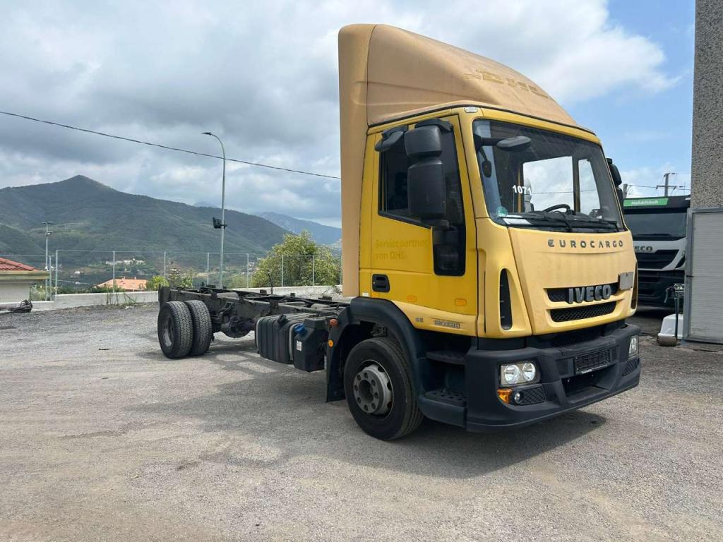 Iveco EUROCARGO CUBE 120E28P Photo 18