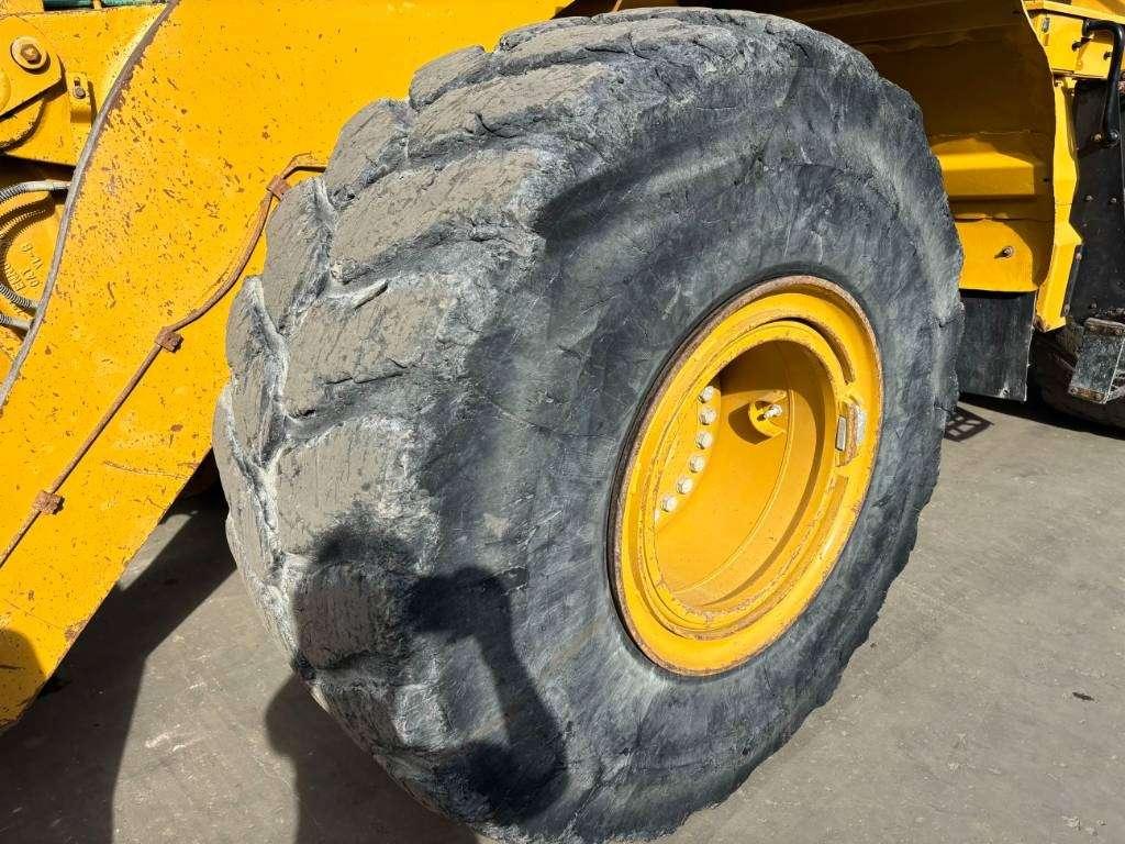 Caterpillar 966M Photo 12