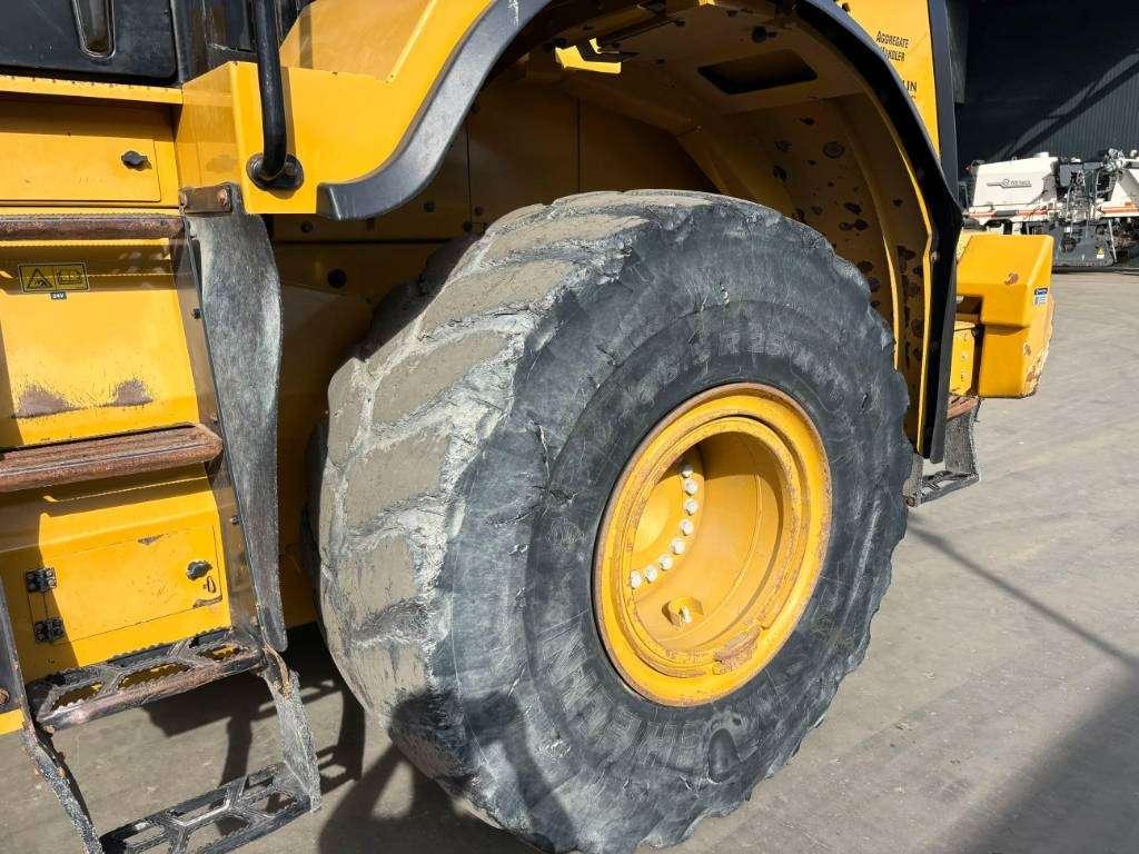 Caterpillar 966M Photo 13