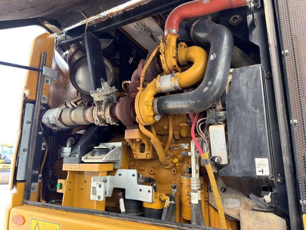 Caterpillar M315F - With OilQuick Photo 21