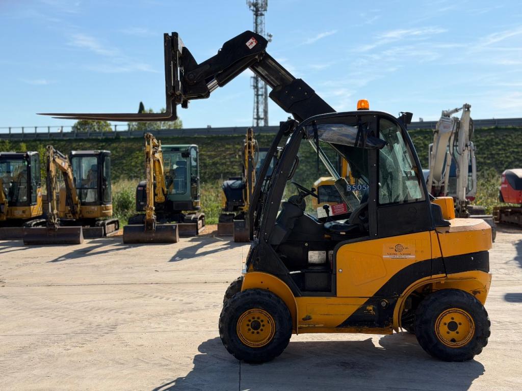 JCB TELETRUK 30D Photo 4