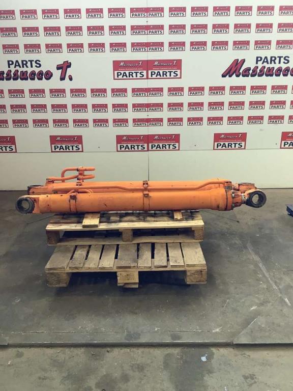 Lifting piston for Fiat Hitachi FH200E Photo 3