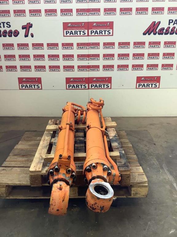 Lifting piston for Fiat Hitachi FH200E Photo 4