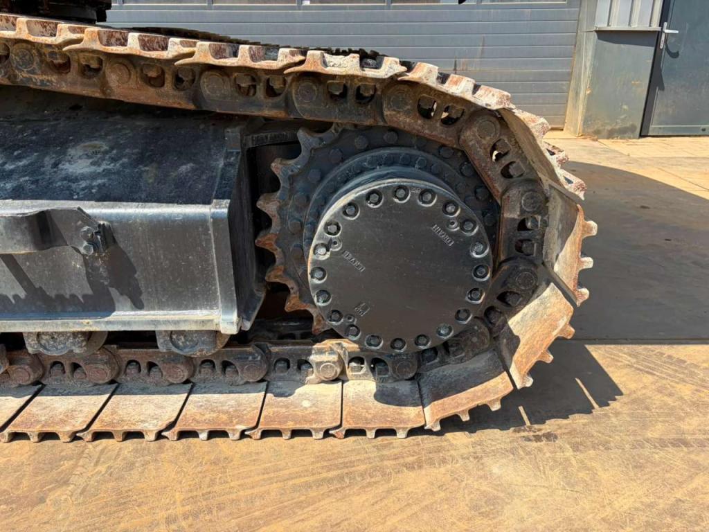 Hitachi ZX350LCN-3 Photo 11