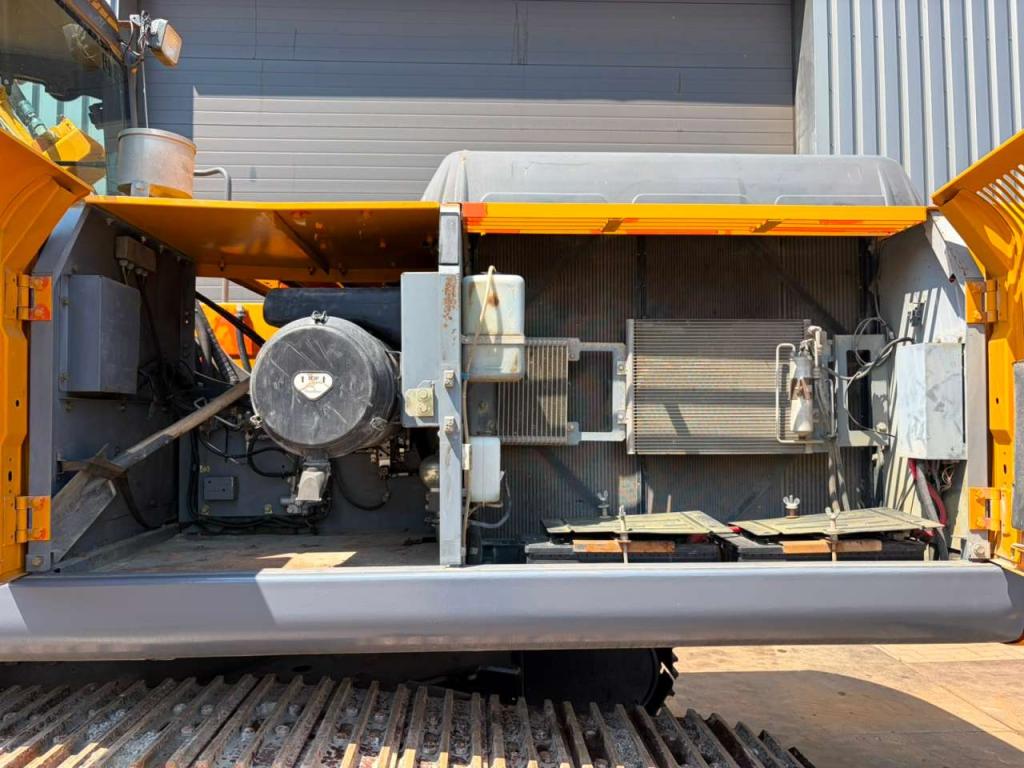 Hitachi ZX350LCN-3 Photo 26