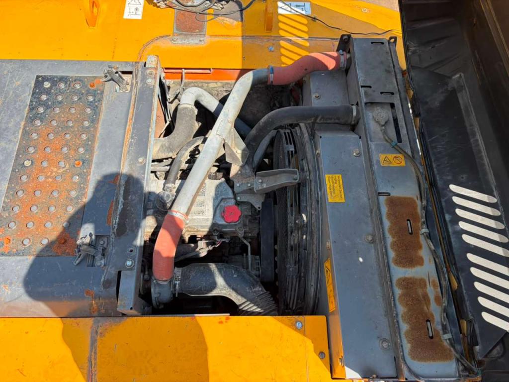 Hitachi ZX350LCN-3 Photo 28