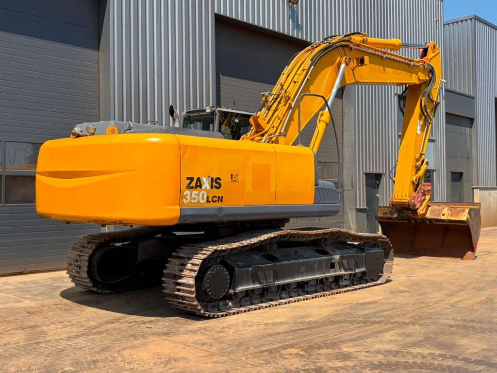 Hitachi ZX350LCN-3 Photo 5