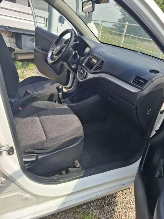 Kia Picanto Photo 8