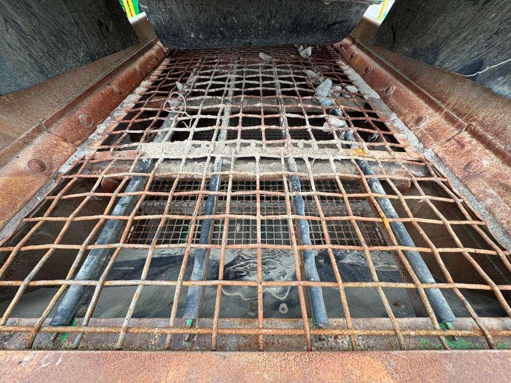 McCloskey S130 2D - TOP Condition / 3 conveyors Photo 29