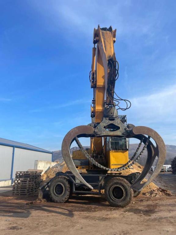 Liebherr A934C-HD Photo 4