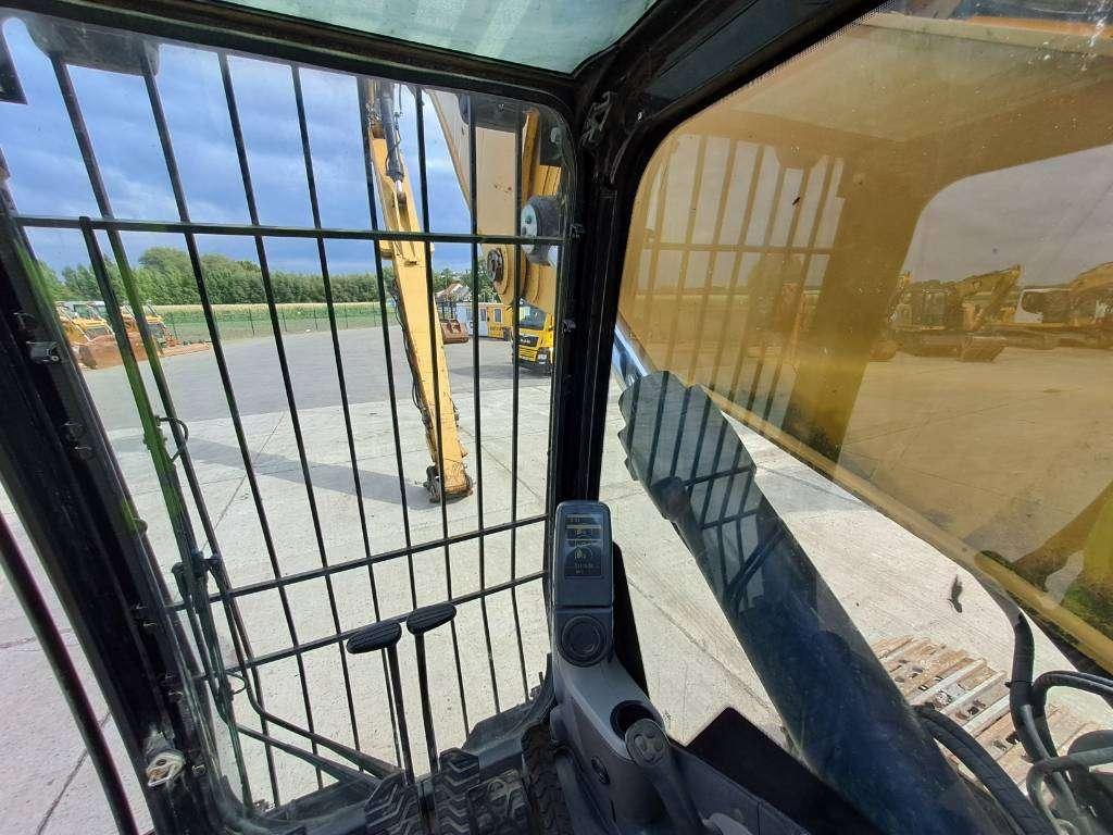 CAT 330DL UHD Photo 23