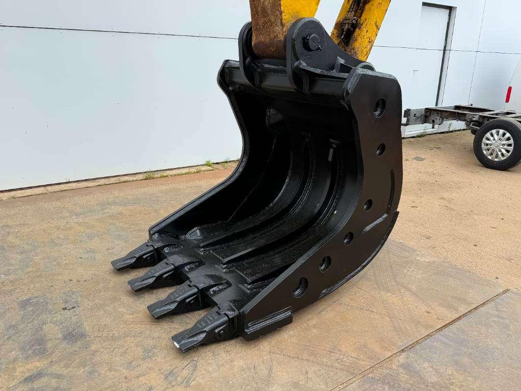 Komatsu PC360LC-11E0 - Hammer Lines / Automatic Greasing Photo 16