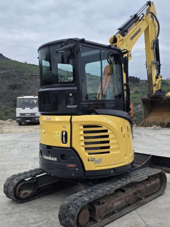 Yanmar VIO38 Photo 5