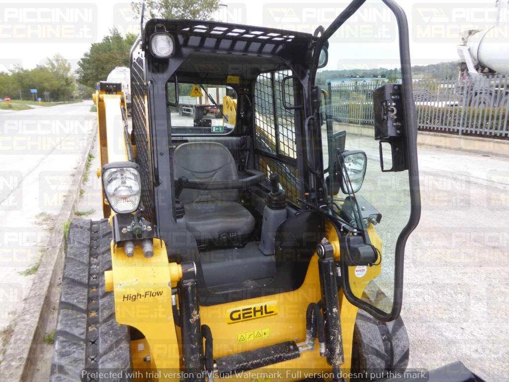 Gehl RT165 HF Photo 19