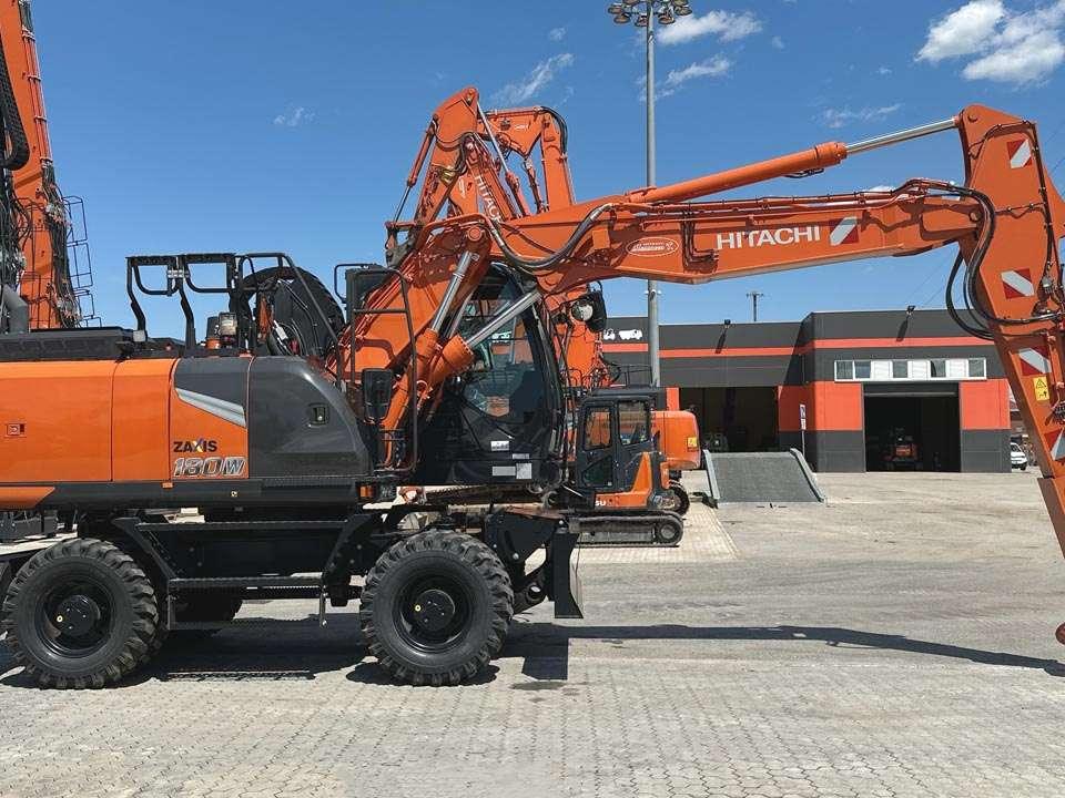 Hitachi ZX180W-7 Photo 23