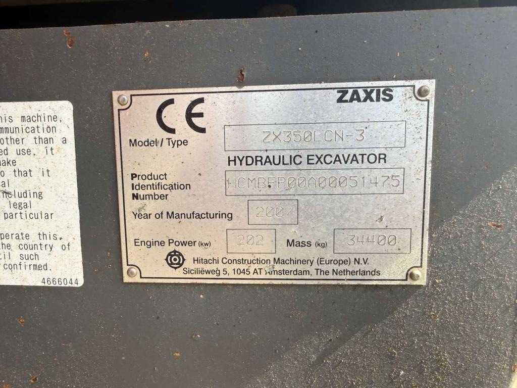Hitachi ZX350LCN-3 Photo 15
