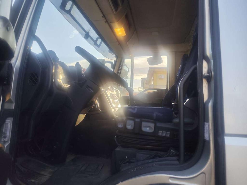 Iveco STRALIS CUBE AD260S42 Photo 2
