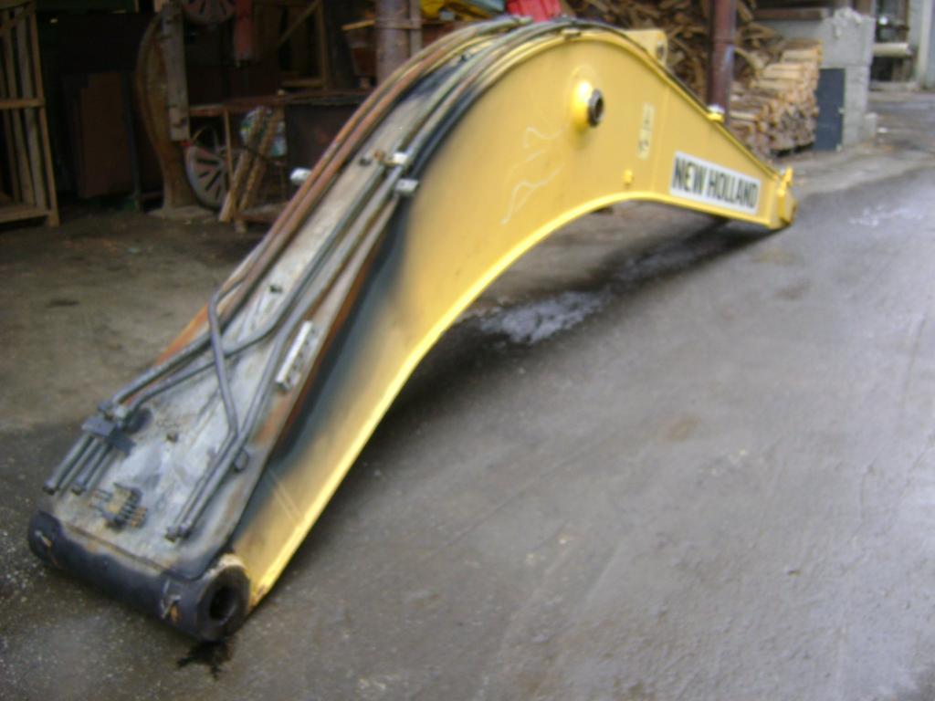 Lifting arm / Boom for New Holland E 215/245 Photo 2