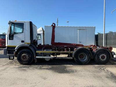 Iveco EuroTech Cursor Photo 1