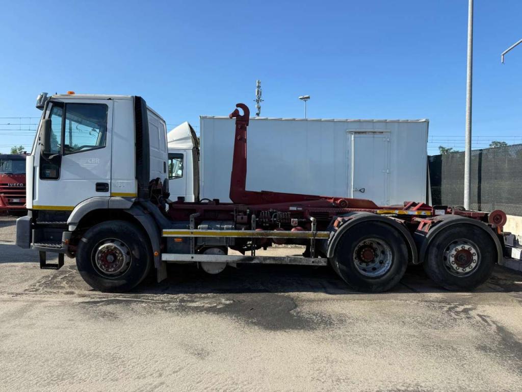 Iveco EuroTech Cursor Photo 1