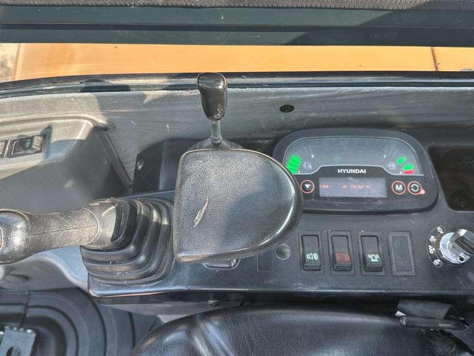 Hyundai ROBEX 35Z-9 Photo 16