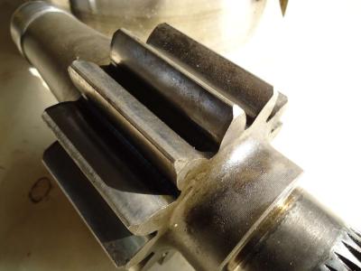 Steering clutch pinion for Fiat Allis fl14c sold by OLM 90 Srl