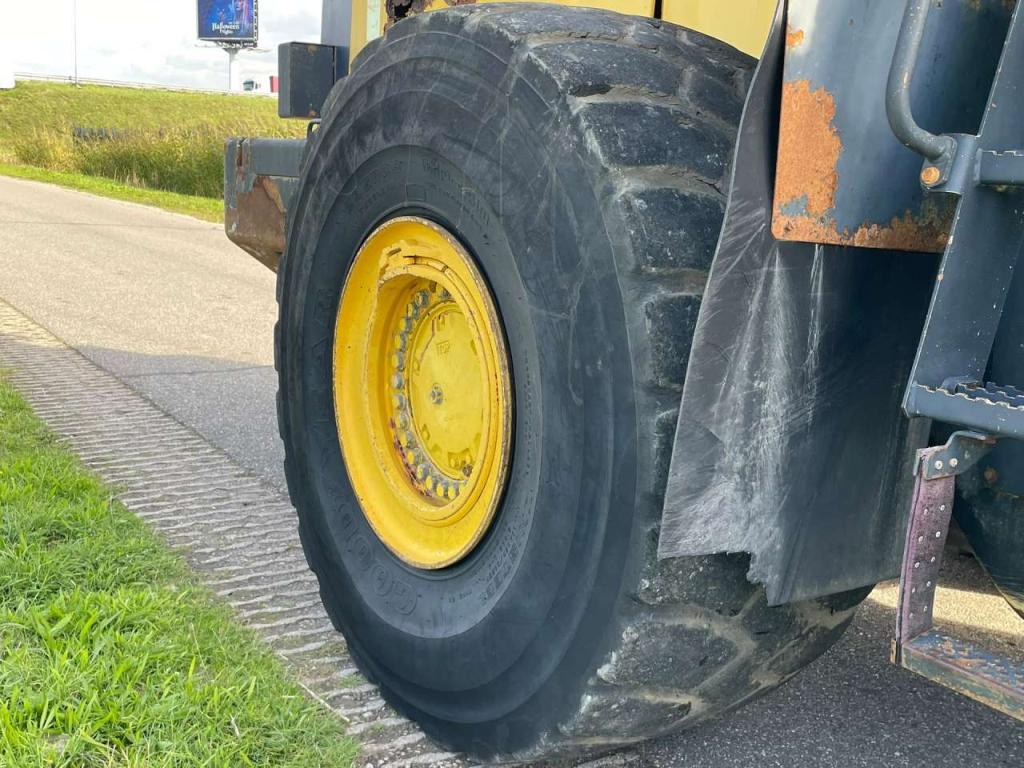 Komatsu WA500-6 Photo 15