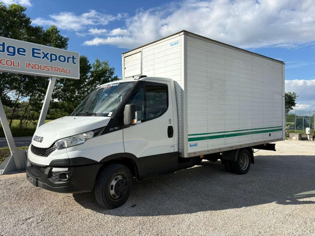 Iveco DAILY 35C15 furgonato manuale Photo 3