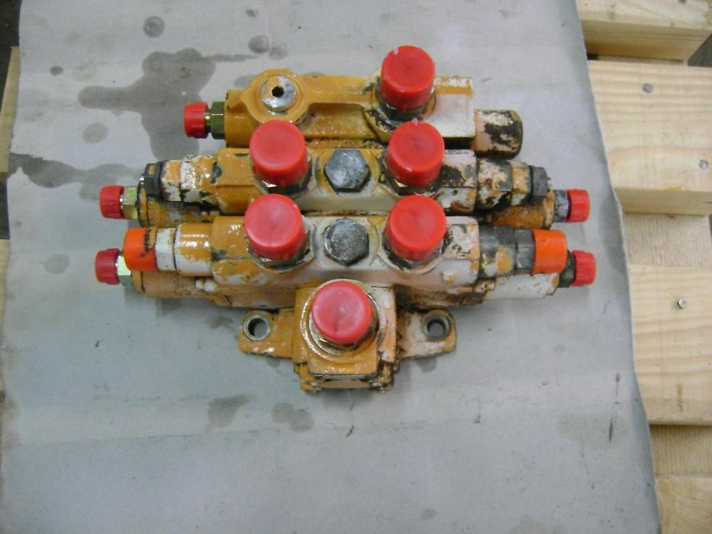 Proportional valve for Case 1088 Photo 1