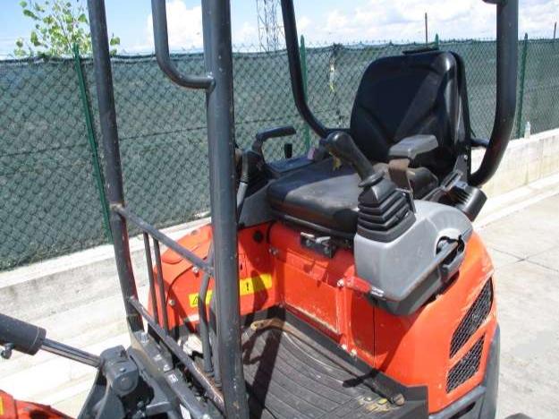 Kubota U17-3a Photo 9