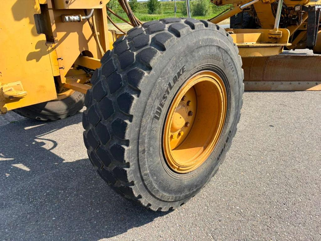 Caterpillar 140H Photo 10