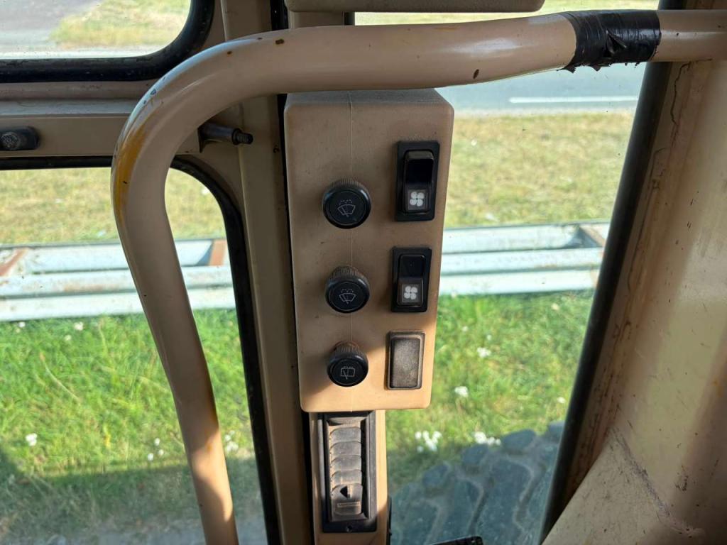 Caterpillar 140H Photo 26