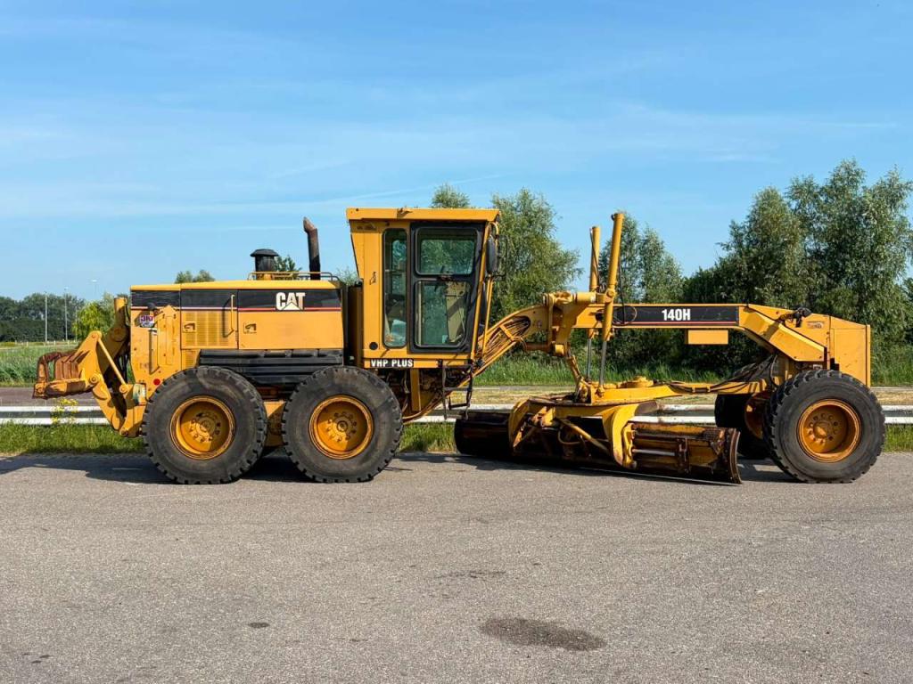 Caterpillar 140H Photo 6