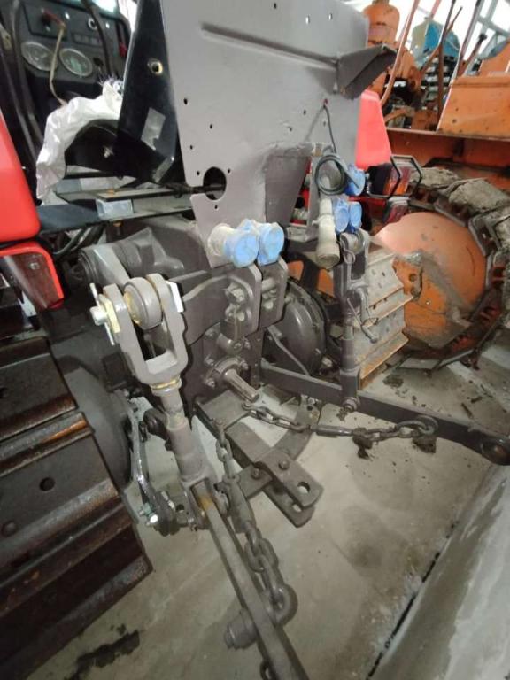 Massey Ferguson 247 Photo 3