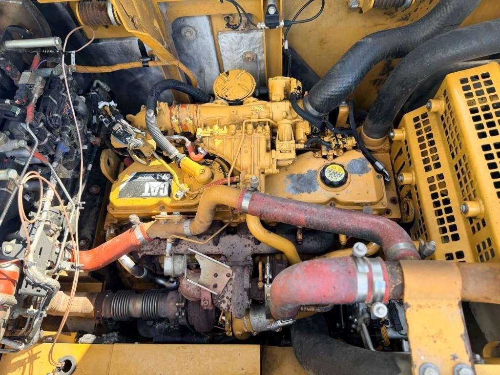 Caterpillar 329E LN Photo 16