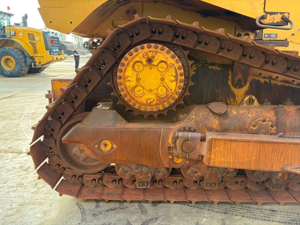 Caterpillar D8T Photo 15