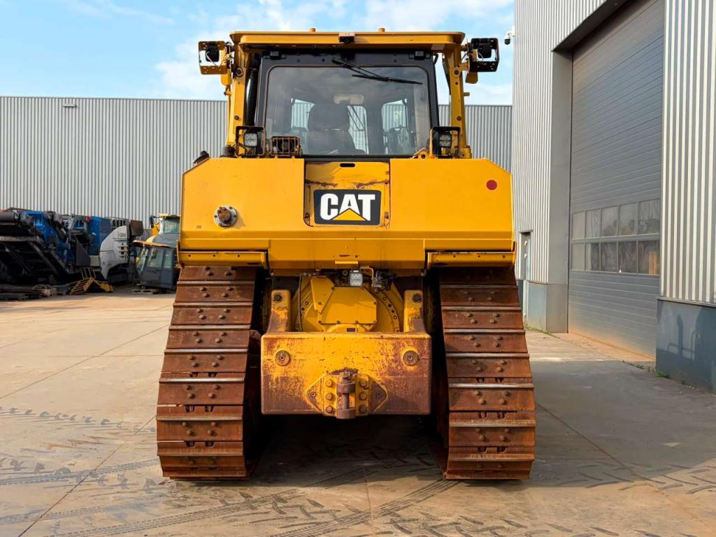 Caterpillar D8T Photo 4